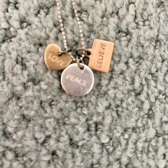 Dainty silver American Eagle necklace with charms! ✨💛 - Picture 2 of 6